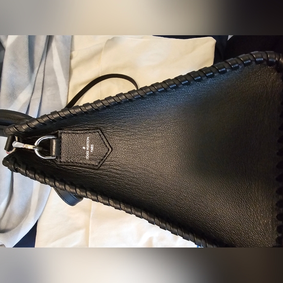 Authentic Louis Vuitton Monogram tote Bag - Picture 6 of 6